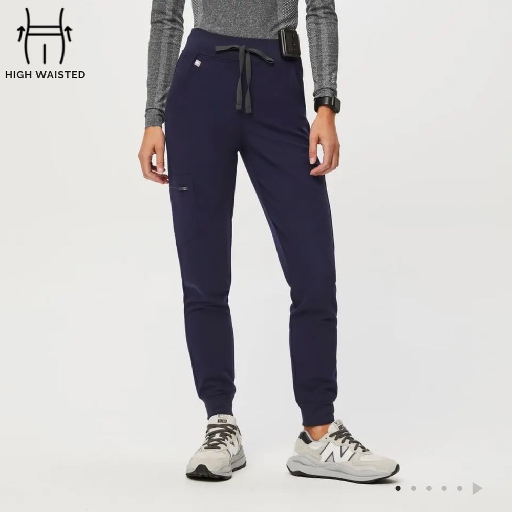 FIGS - High-Waisted Zamora Jogger Scrub Pants in Navy